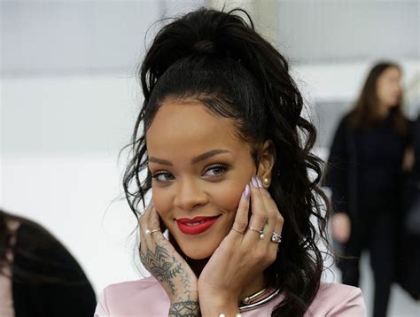 rihanna leaked pics|Nude photos of singer Rihanna leaked on internet